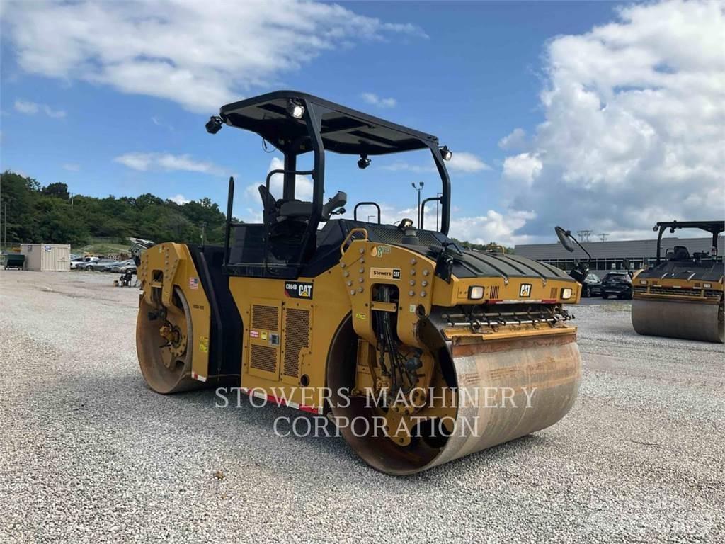 CAT CB64B Compacteur de sol