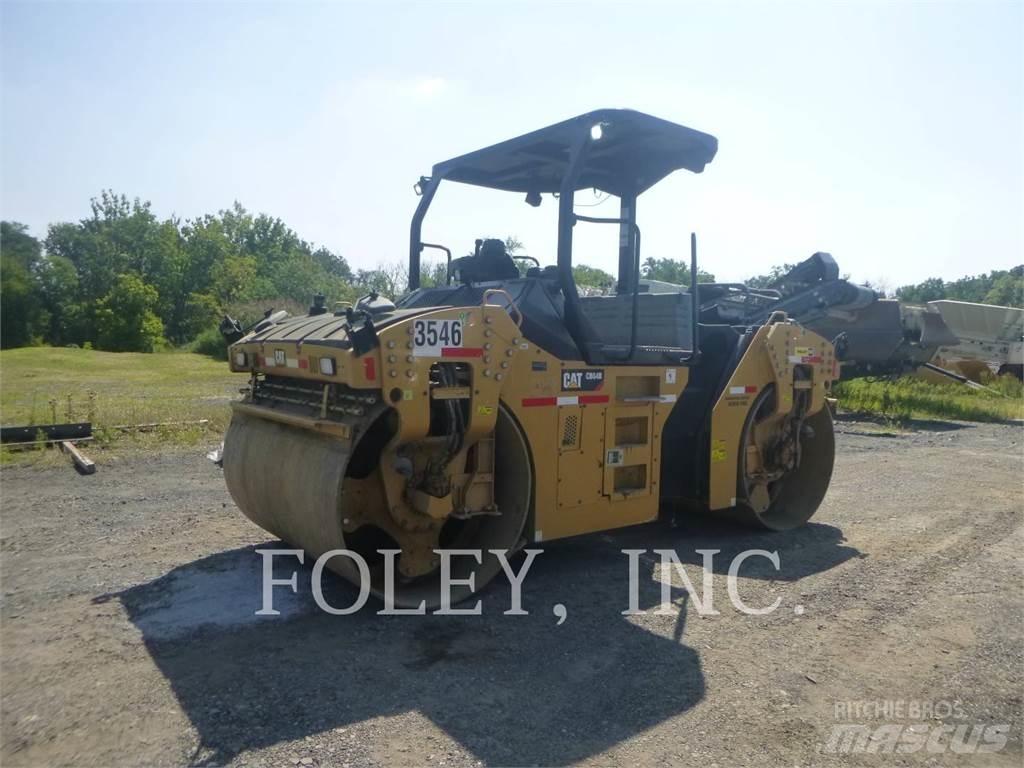 CAT CB64B Rouleaux tandem