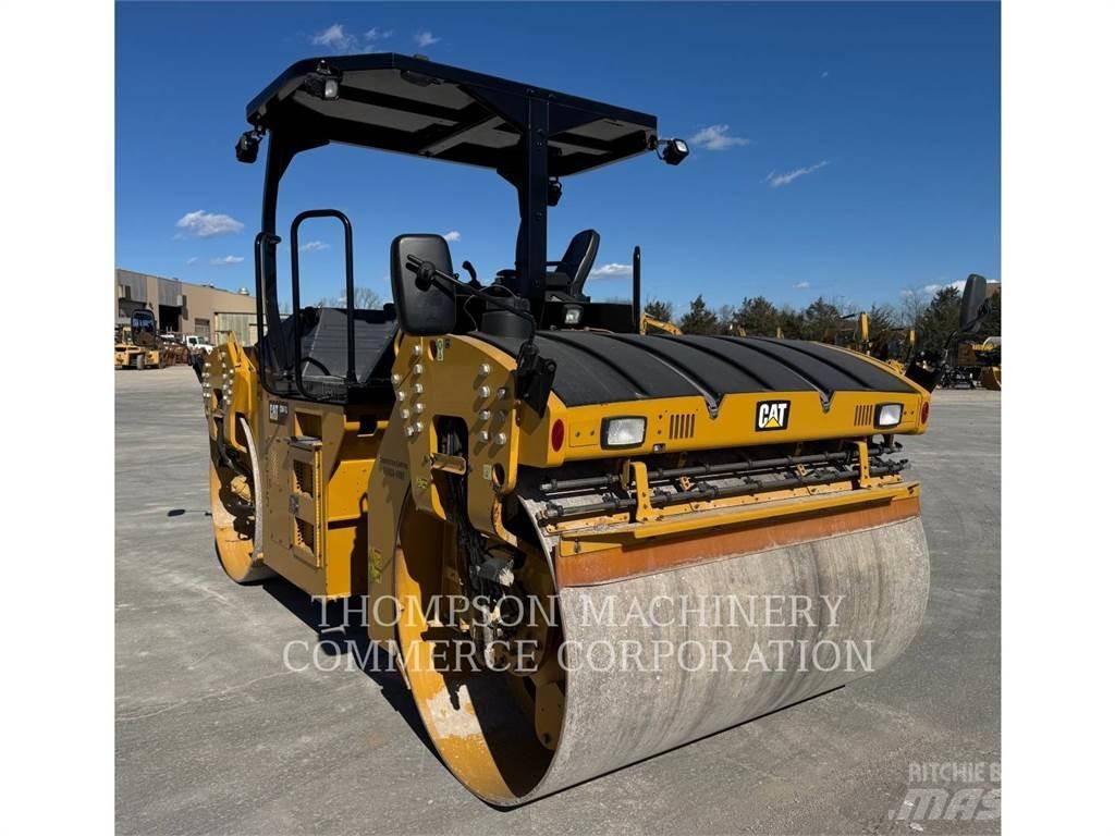 CAT CB64B Rouleaux tandem