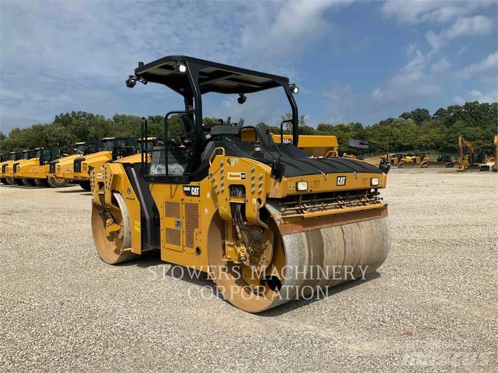 CAT CB66B Compacteur de sol