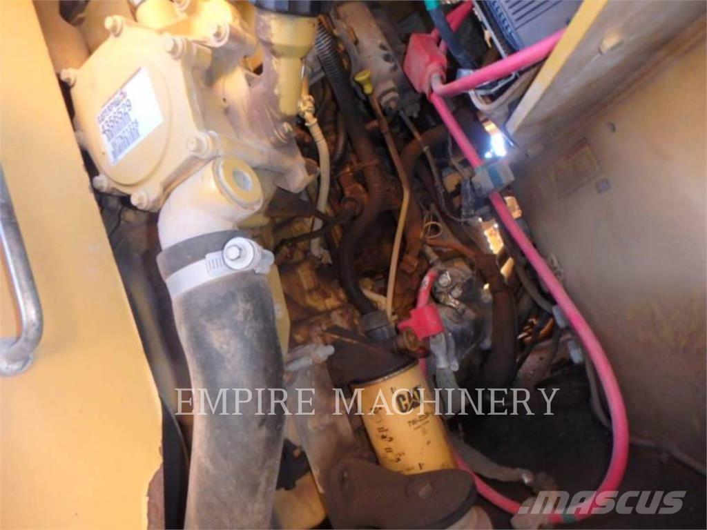 CAT CB66B Rouleaux tandem