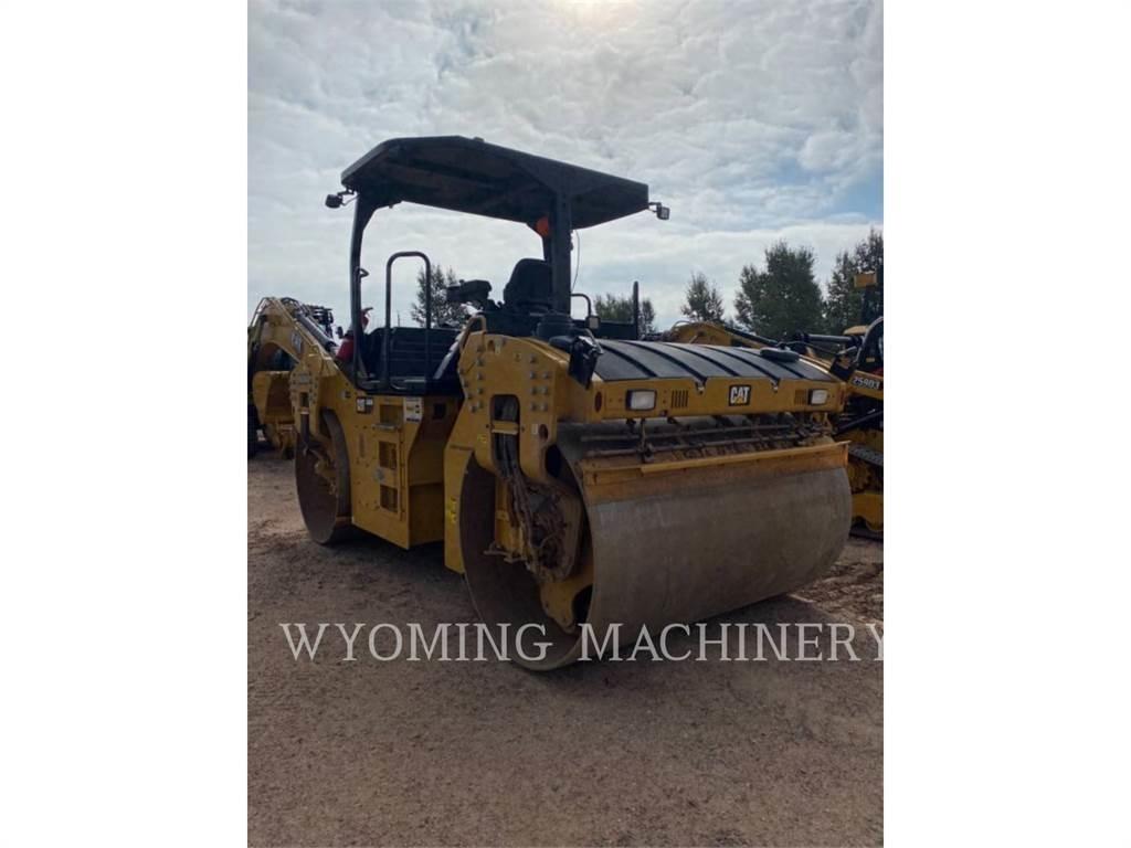 CAT CB66B Compacteur de sol