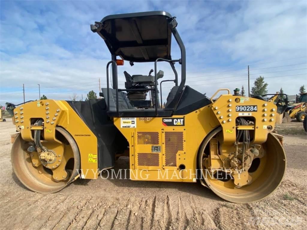 CAT CB66B Compacteur de sol