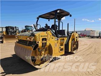 CAT CB66B Compacteur de sol