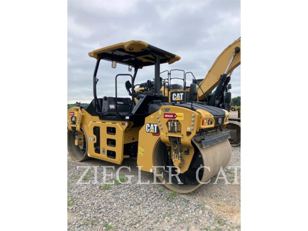 CAT CB7-02 Compacteur de sol