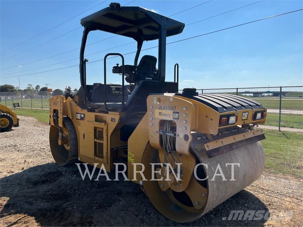 CAT CB8 Compacteur de sol