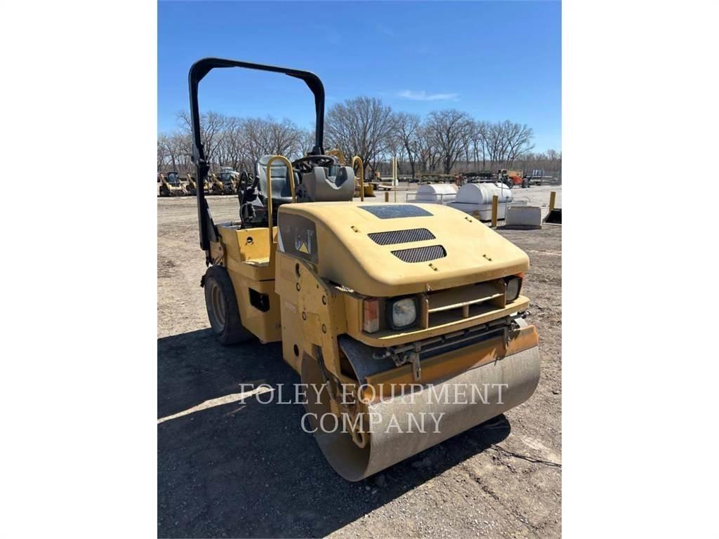 CAT CC34 Compacteur de sol