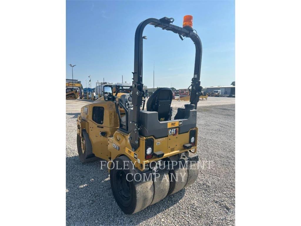 CAT CC4.0-03 Compacteur de sol