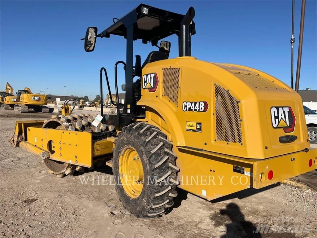CAT CP44B Rouleaux monocylindre