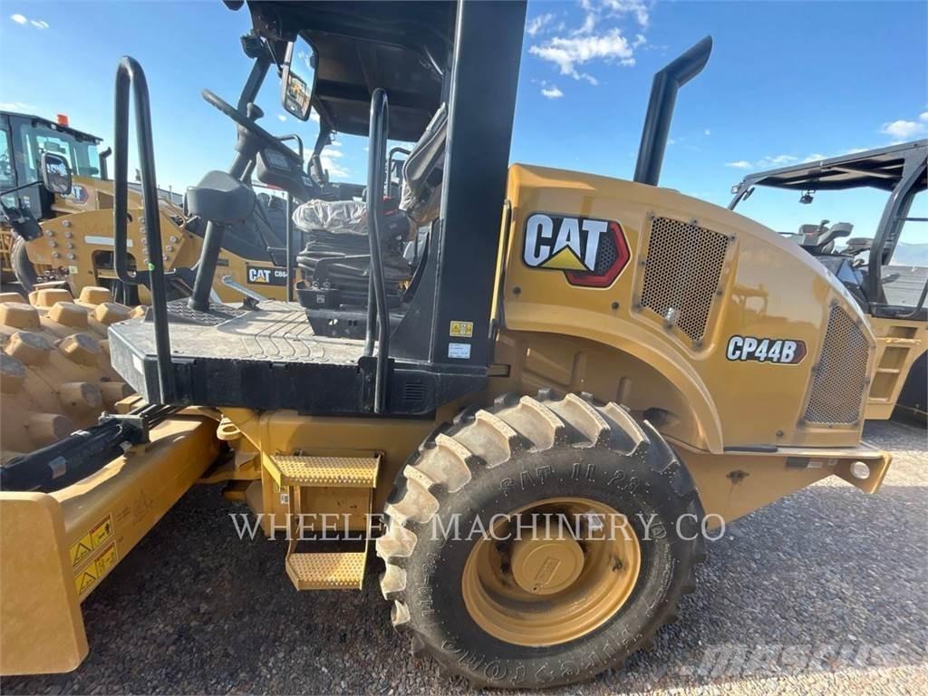 CAT CP44B Rouleaux monocylindre