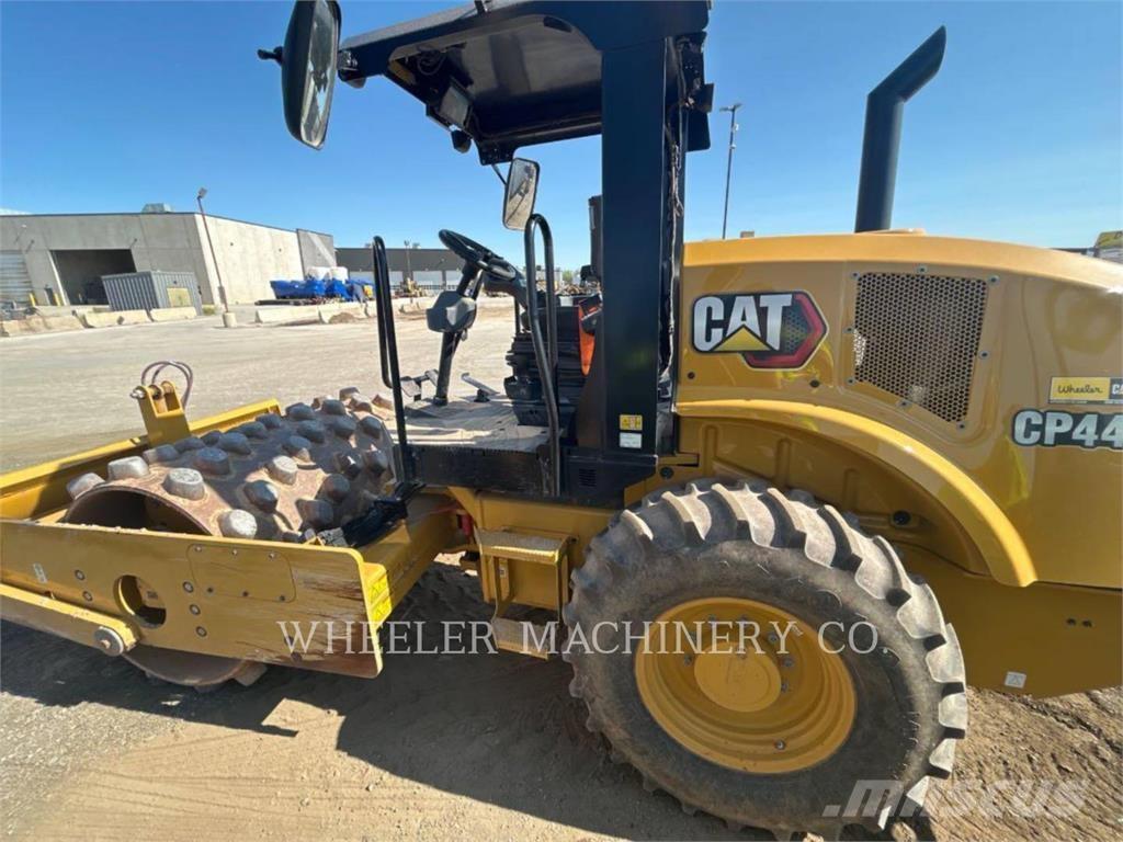 CAT CP44B Rouleaux monocylindre