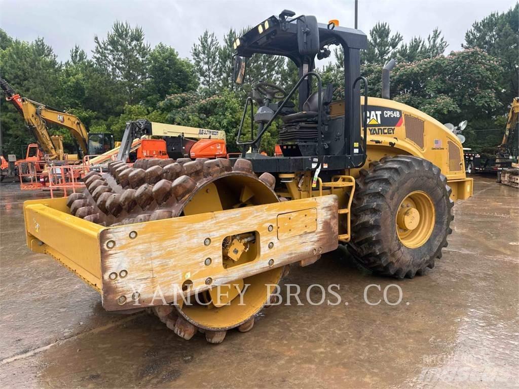 CAT CP54B Compacteur de sol