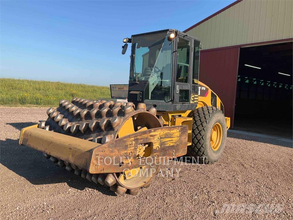 CAT CP56 Compacteur de sol
