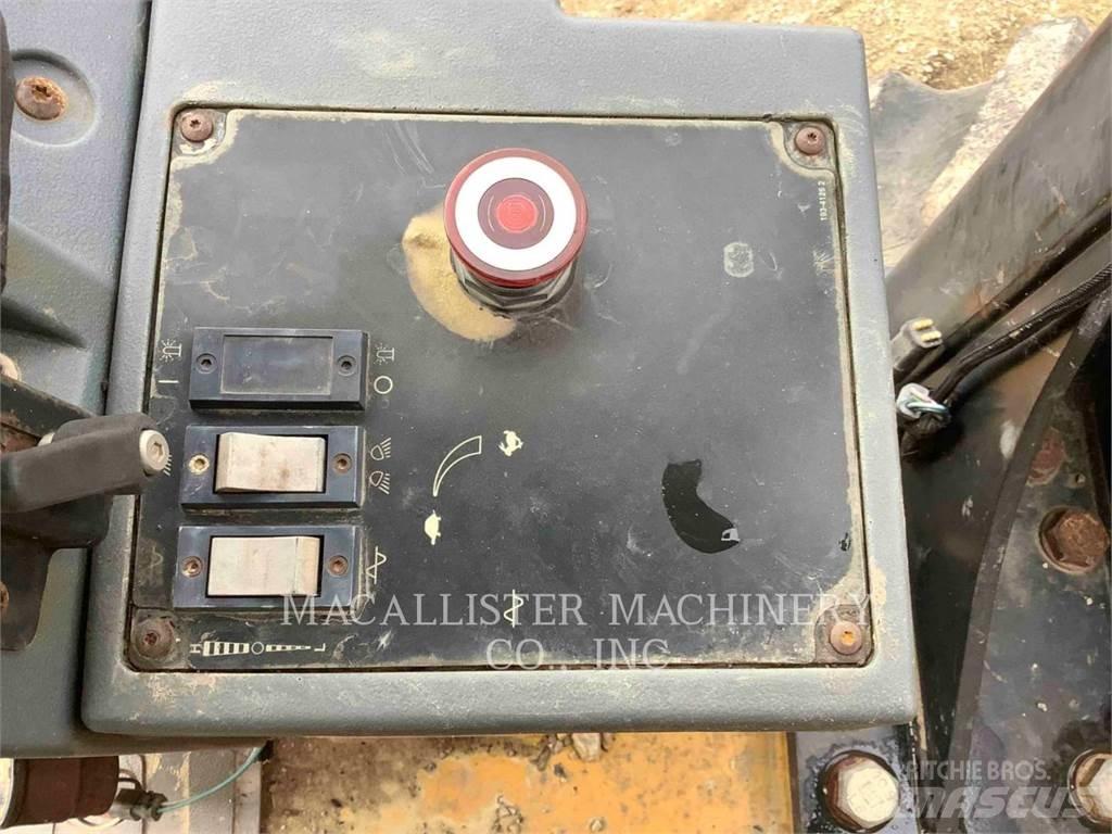 CAT CP563E Rouleaux monocylindre