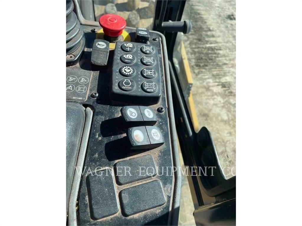 CAT CP56B Compacteur de sol