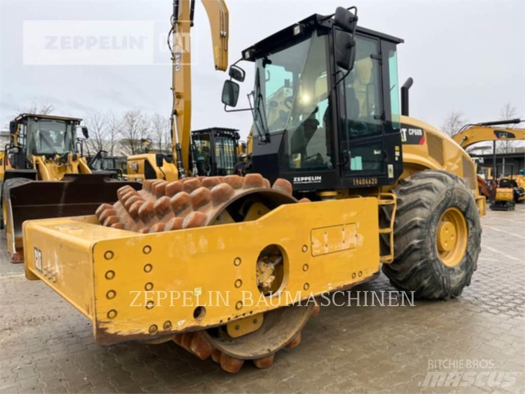 CAT CP68B Compacteur de sol