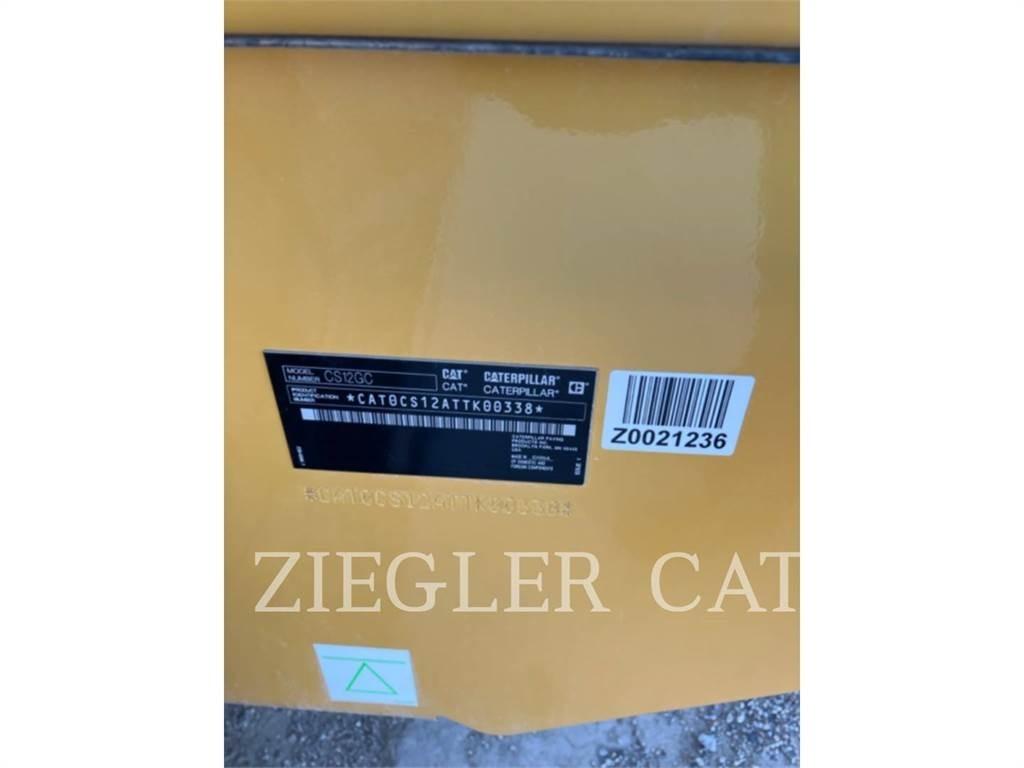 CAT CS12GC Compacteur de sol