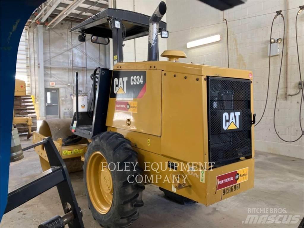 CAT CS34 Compacteur de sol