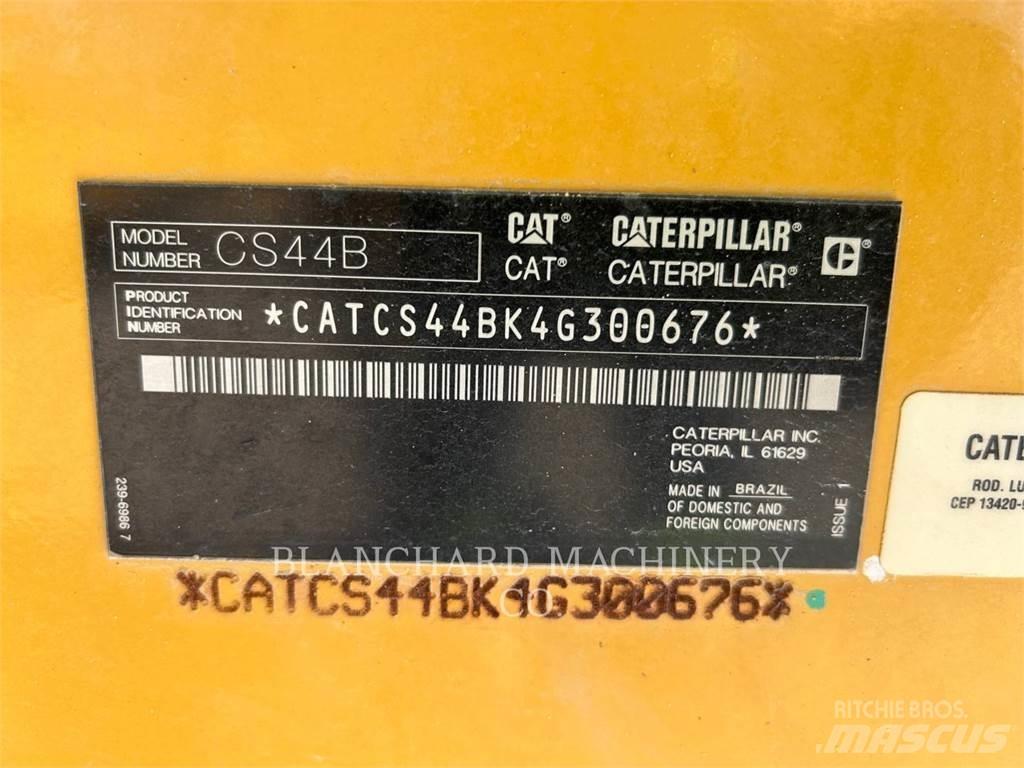 CAT CS44 Rouleaux monocylindre
