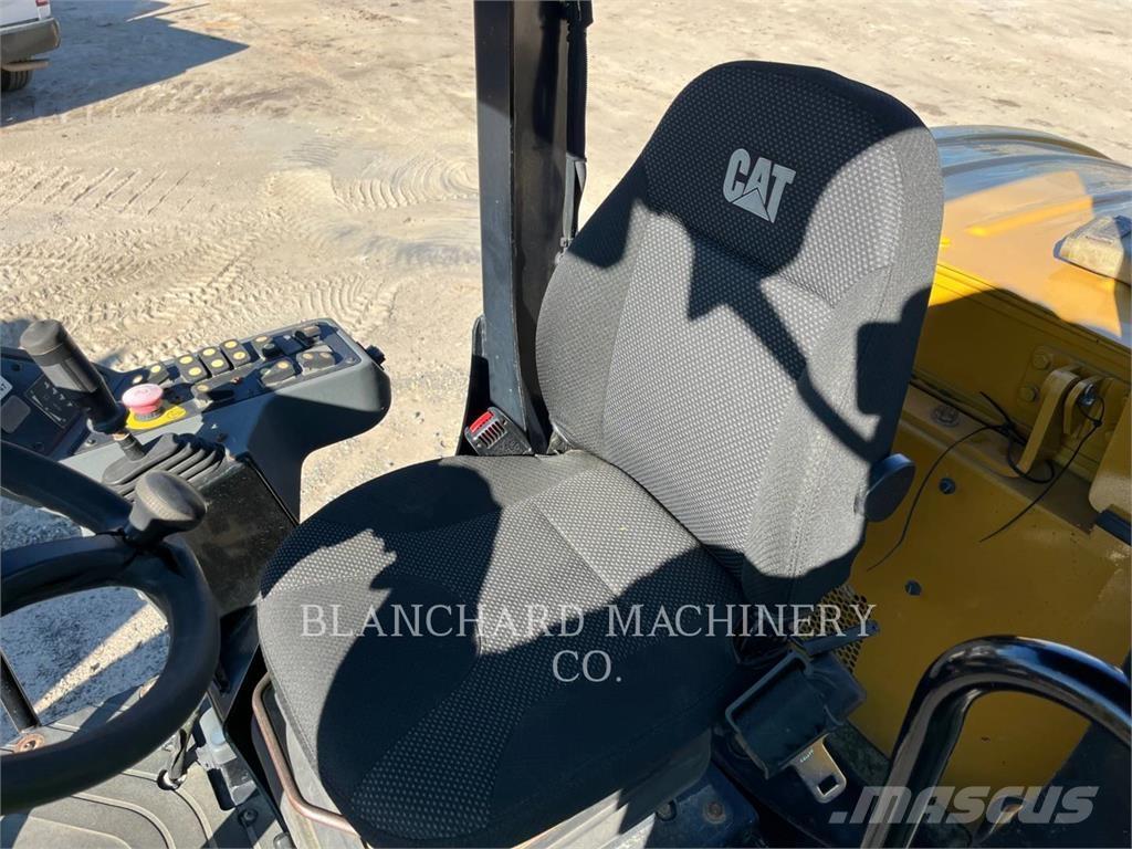 CAT CS44B Rouleaux monocylindre