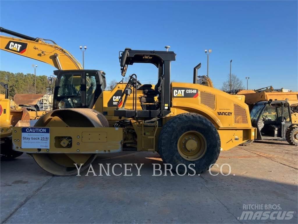 CAT CS54 Compacteur de sol