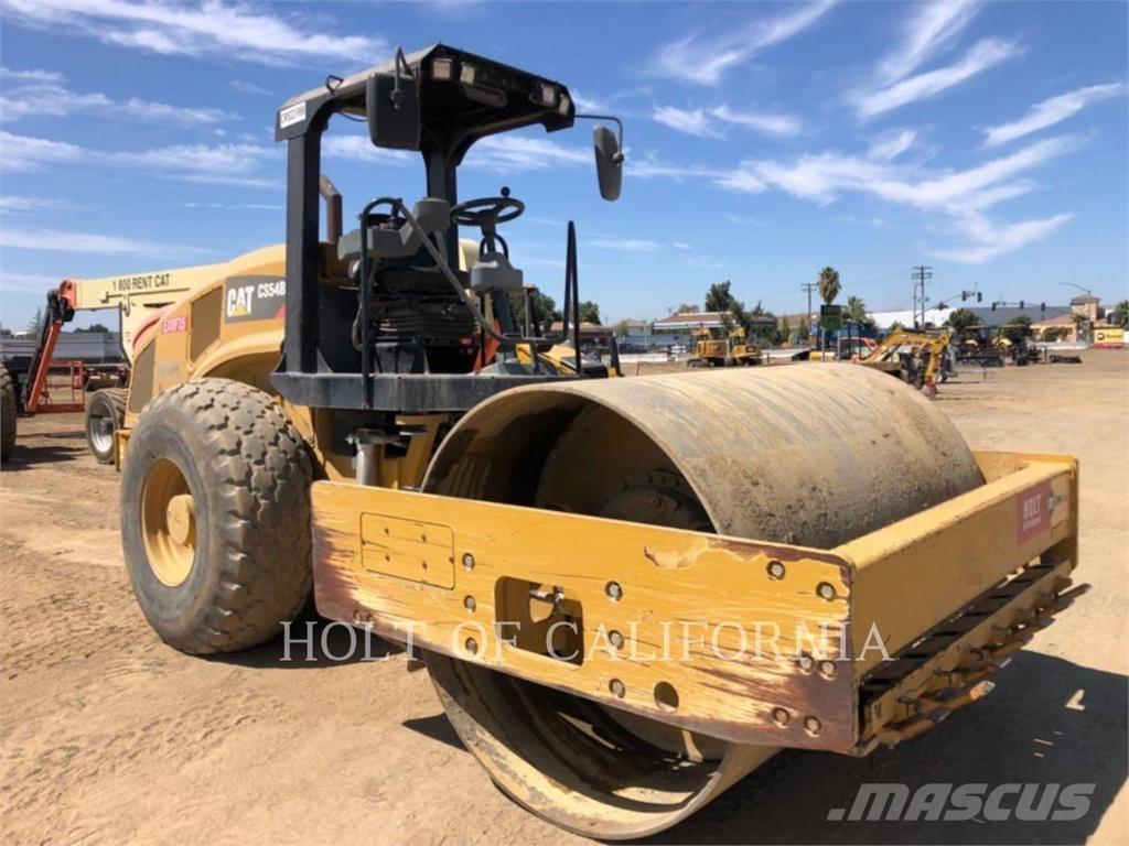 CAT CS54 Compacteur de sol