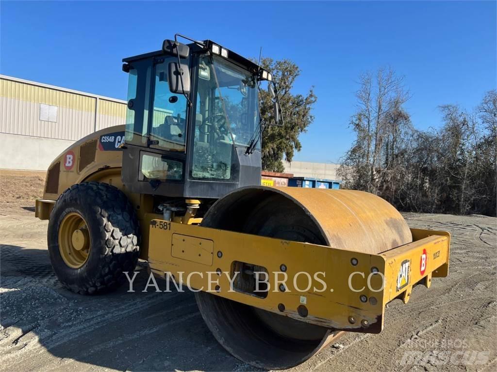 CAT CS54B Compacteur de sol