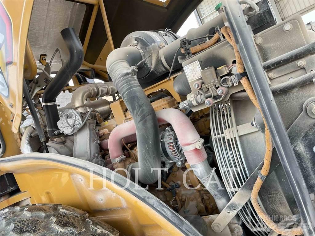 CAT CS54B Compacteur de sol