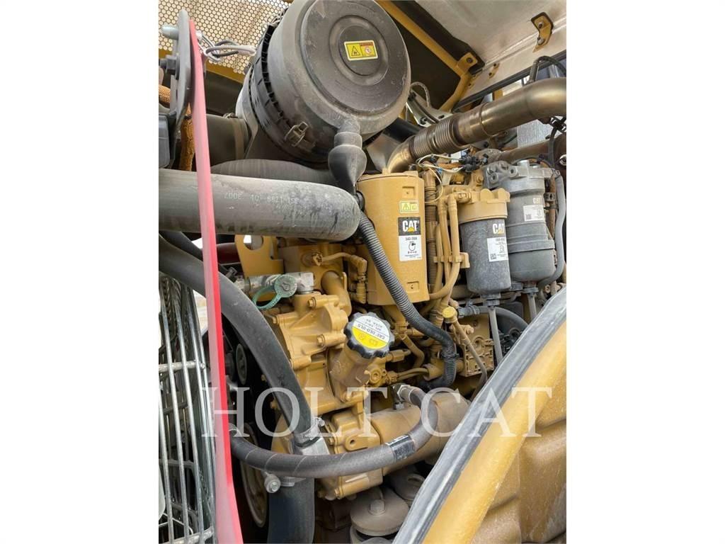 CAT CS54B Compacteur de sol