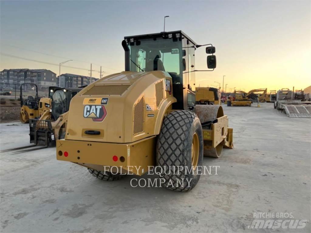 CAT CS56B Compacteur de sol