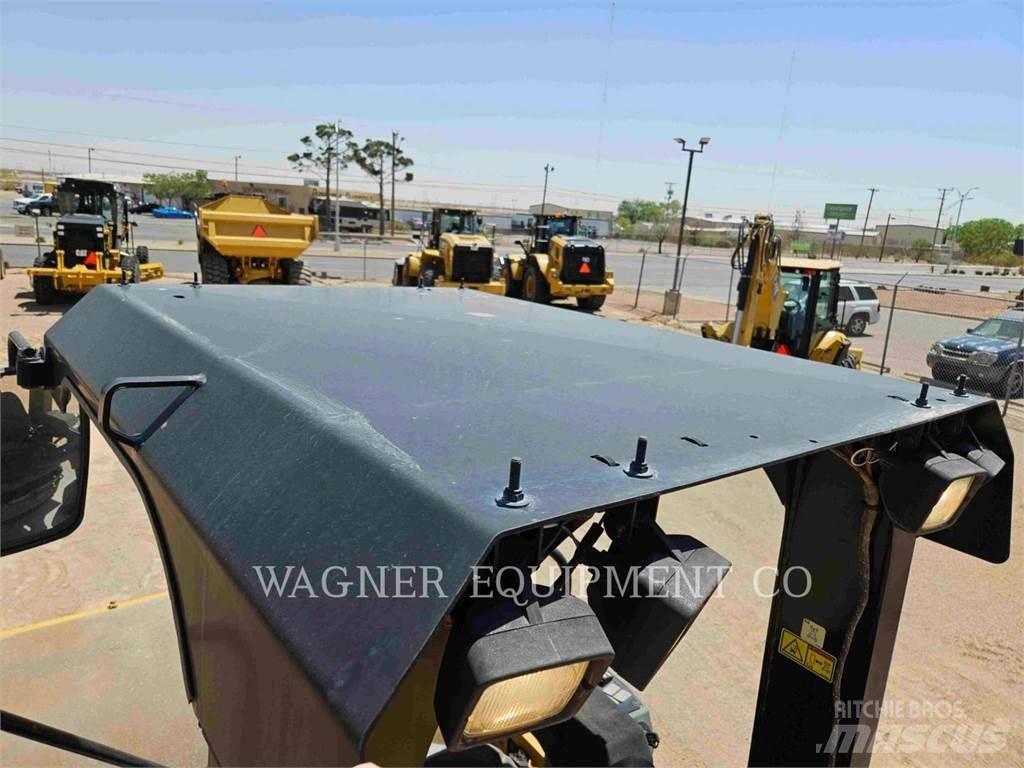 CAT CS56B Compacteur de sol