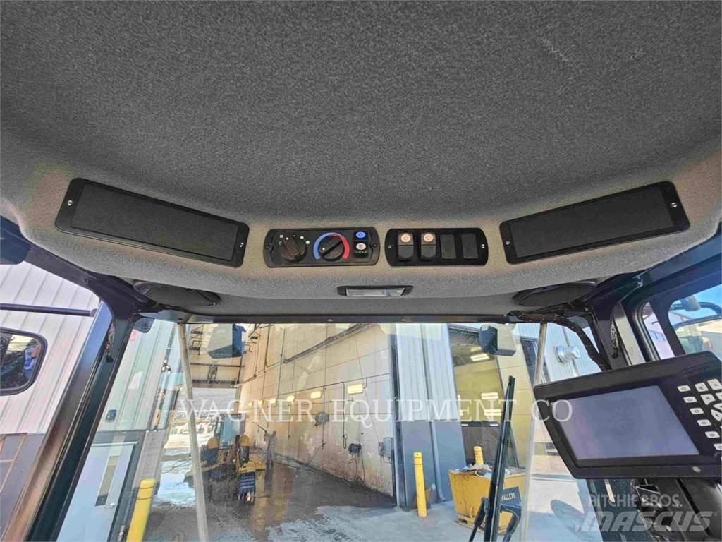 CAT CS56B Compacteur de sol