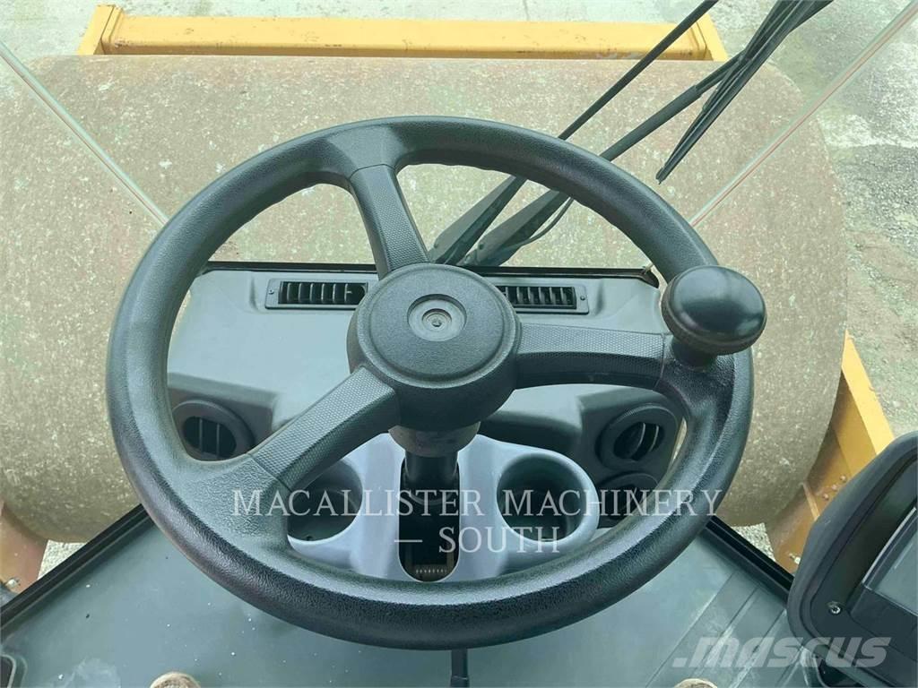 CAT CS64B Rouleaux monocylindre
