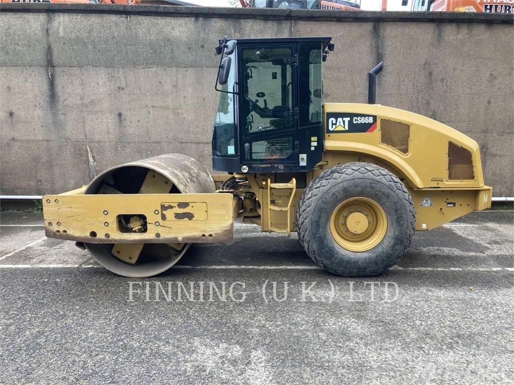 CAT CS66B Compacteur de sol