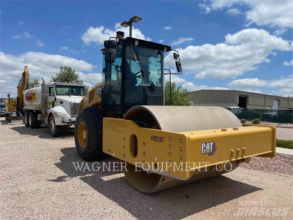CAT CS74 Compacteur de sol