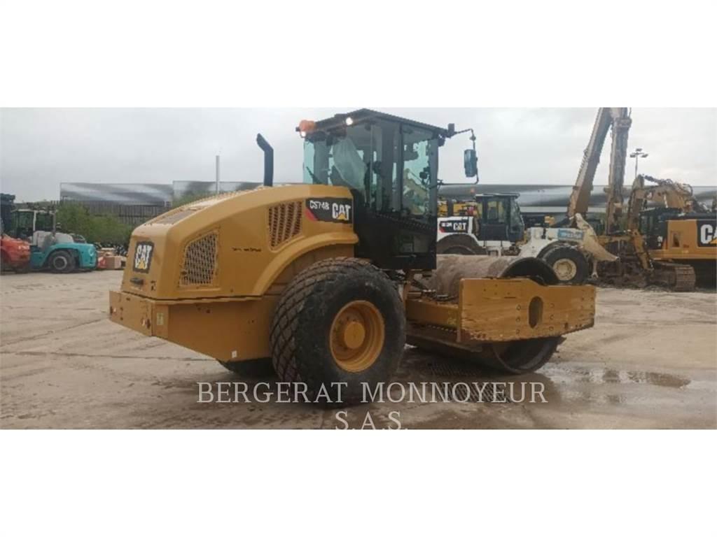 CAT CS74B 4F Compacteur de sol