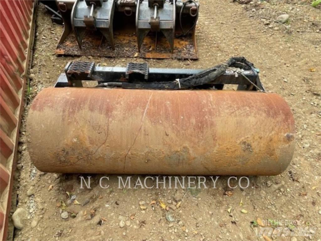 CAT CV117 Chargeuse compacte