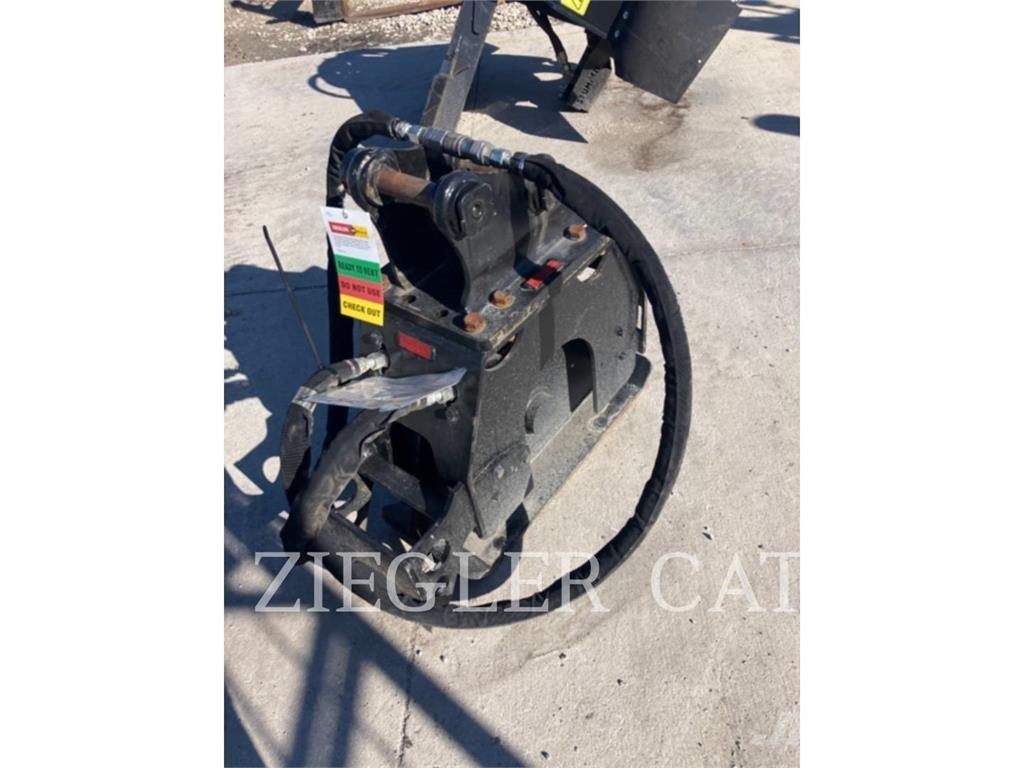 CAT CVP16 Compacteur de sol