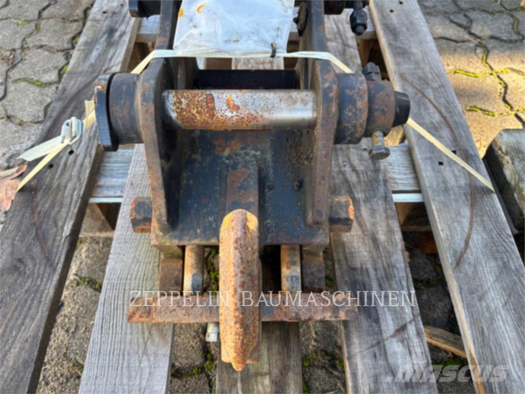 CAT CW05 Attache rapide pour godet