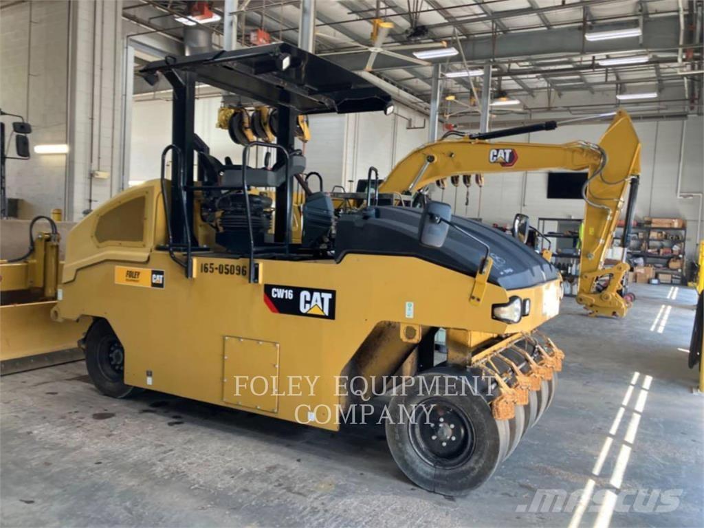 CAT CW16 Compacteur de sol