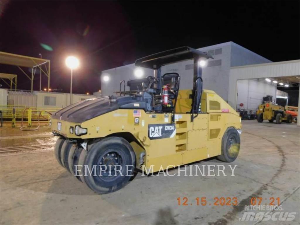 CAT CW34 Rouleaux à pneumatiques