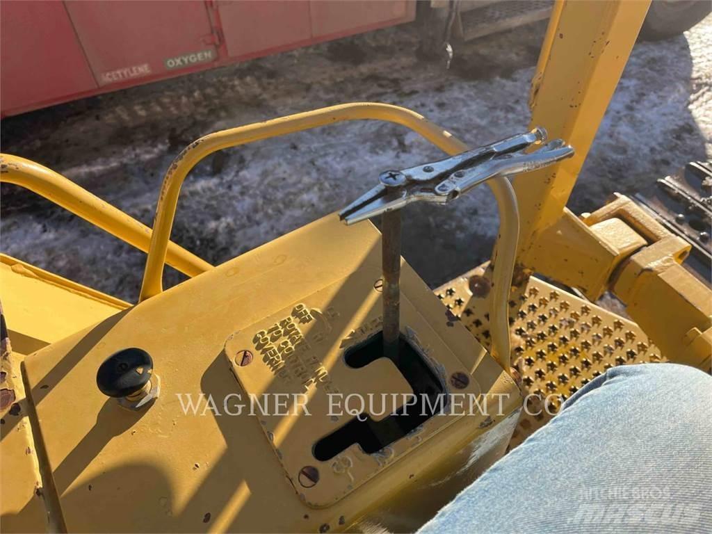 CAT D1 Bouteurs sur chenilles