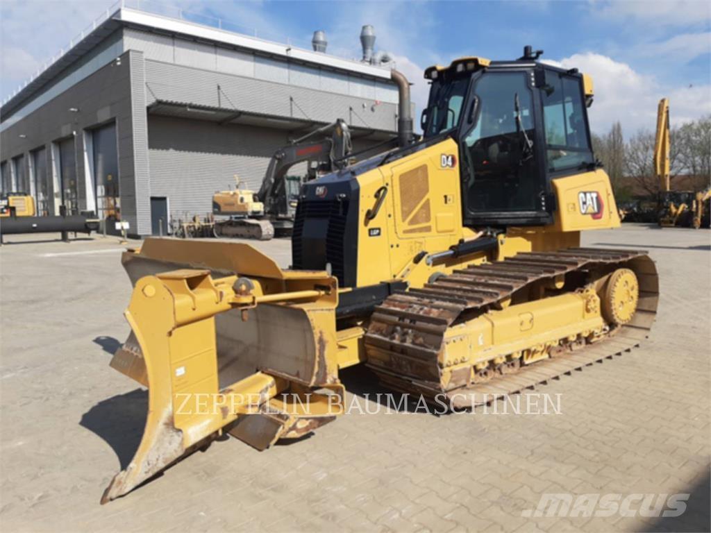 CAT D4-16A Bouteurs sur chenilles