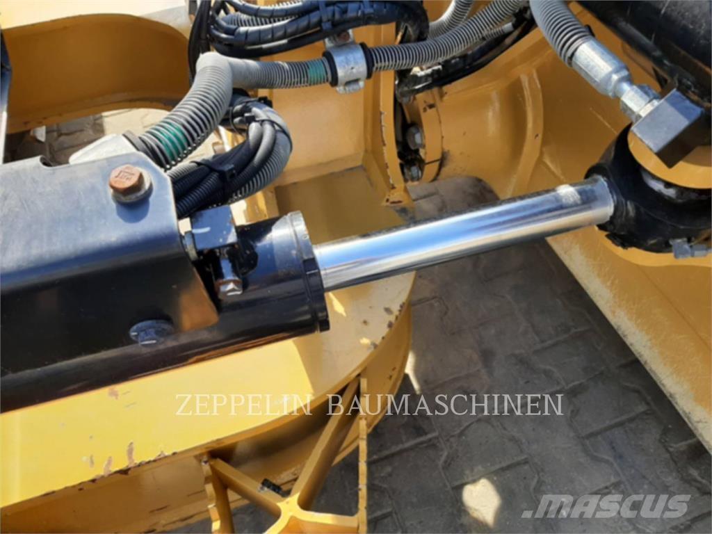 CAT D4-16A Bouteurs sur chenilles