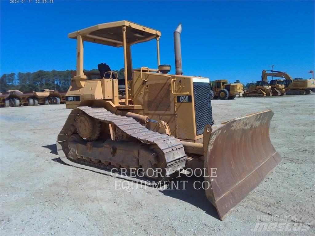 CAT D4HIIIXL Bouteurs sur chenilles