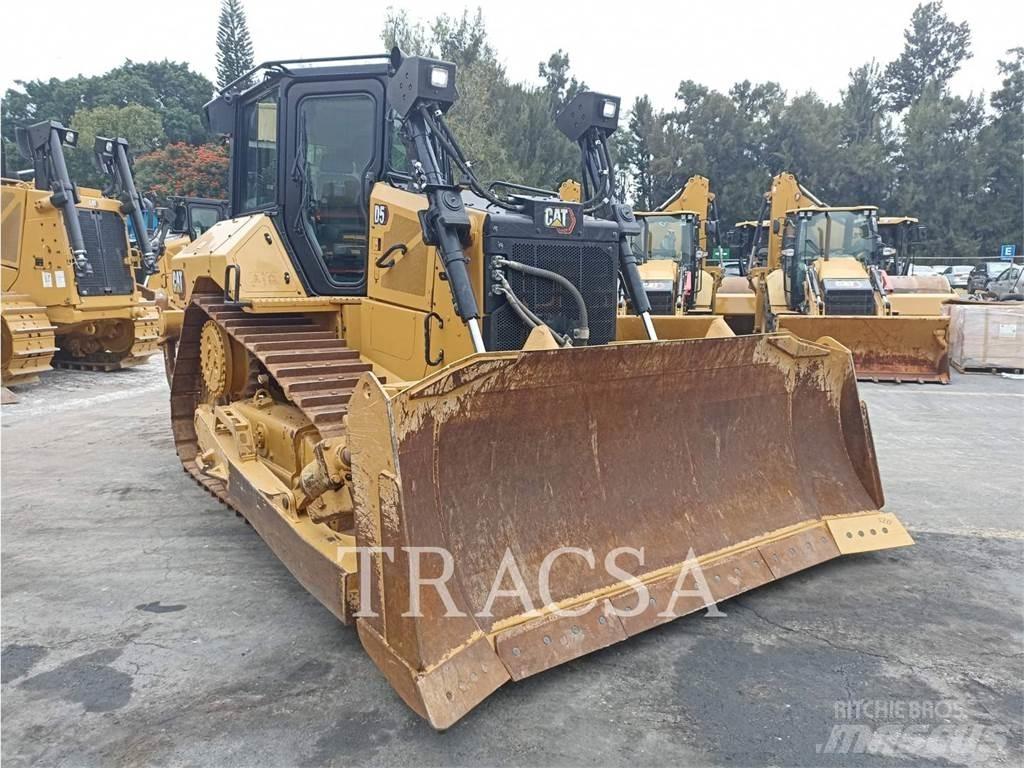 CAT D5 Bouteurs sur chenilles