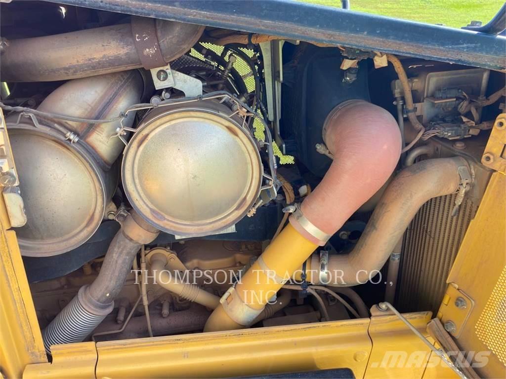 CAT D5 Bouteurs sur chenilles