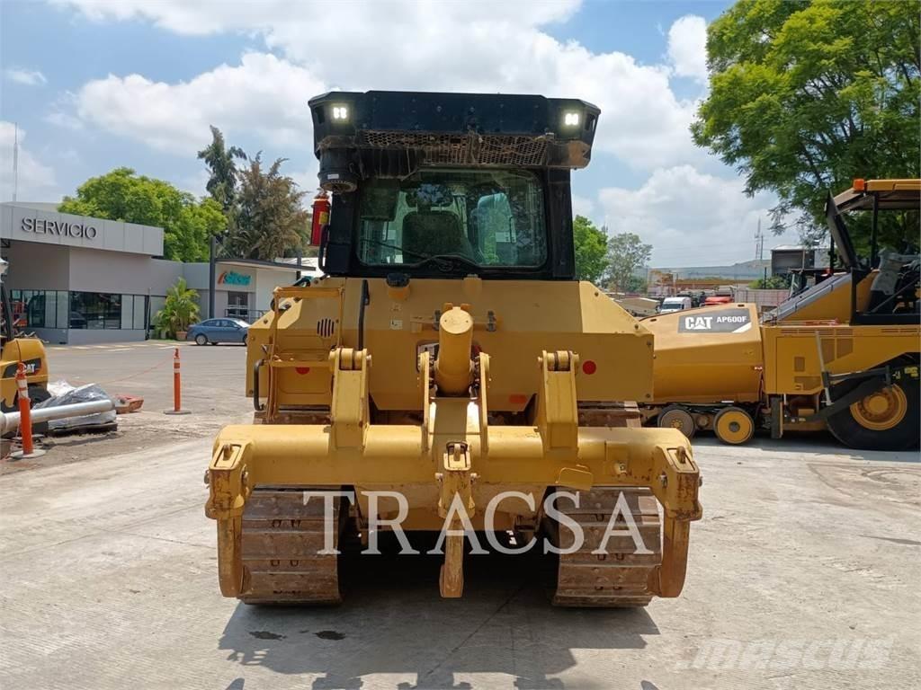 CAT D5 Bouteurs sur chenilles