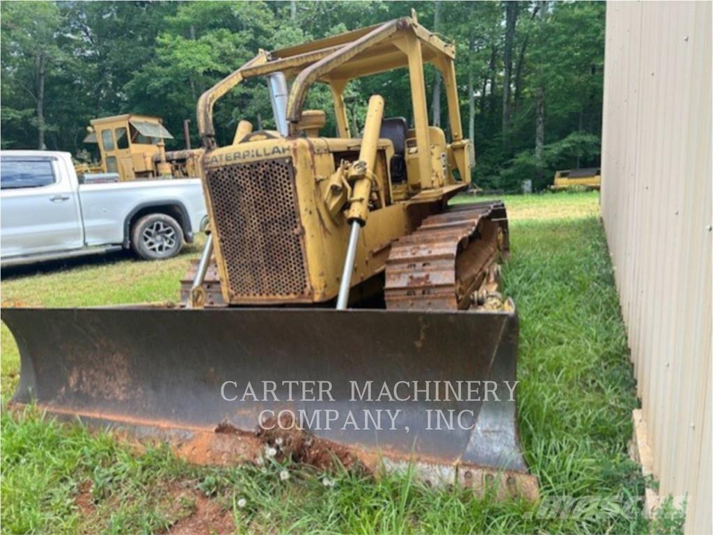 CAT D5 Bouteurs sur chenilles