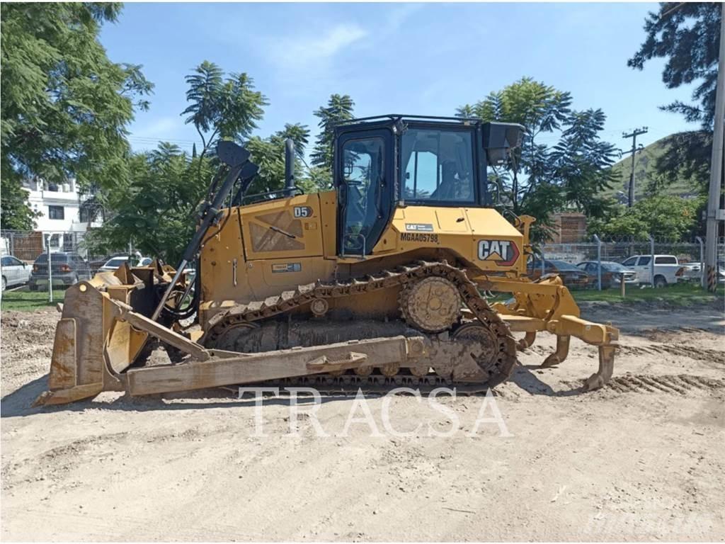 CAT D5 Bouteurs sur chenilles